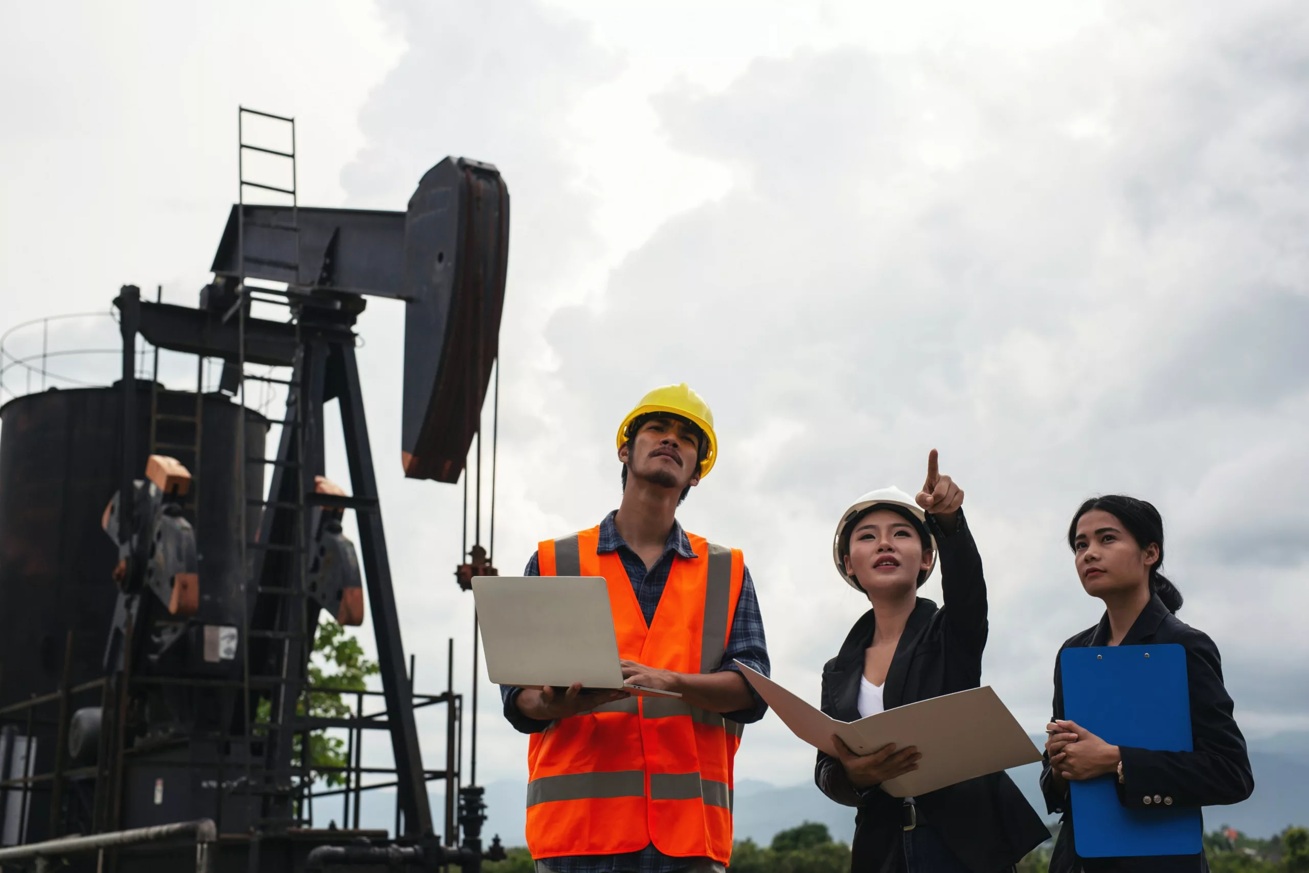 Continuous improvement academies in the Oil & Gas sector: Building a culture of operational excellence